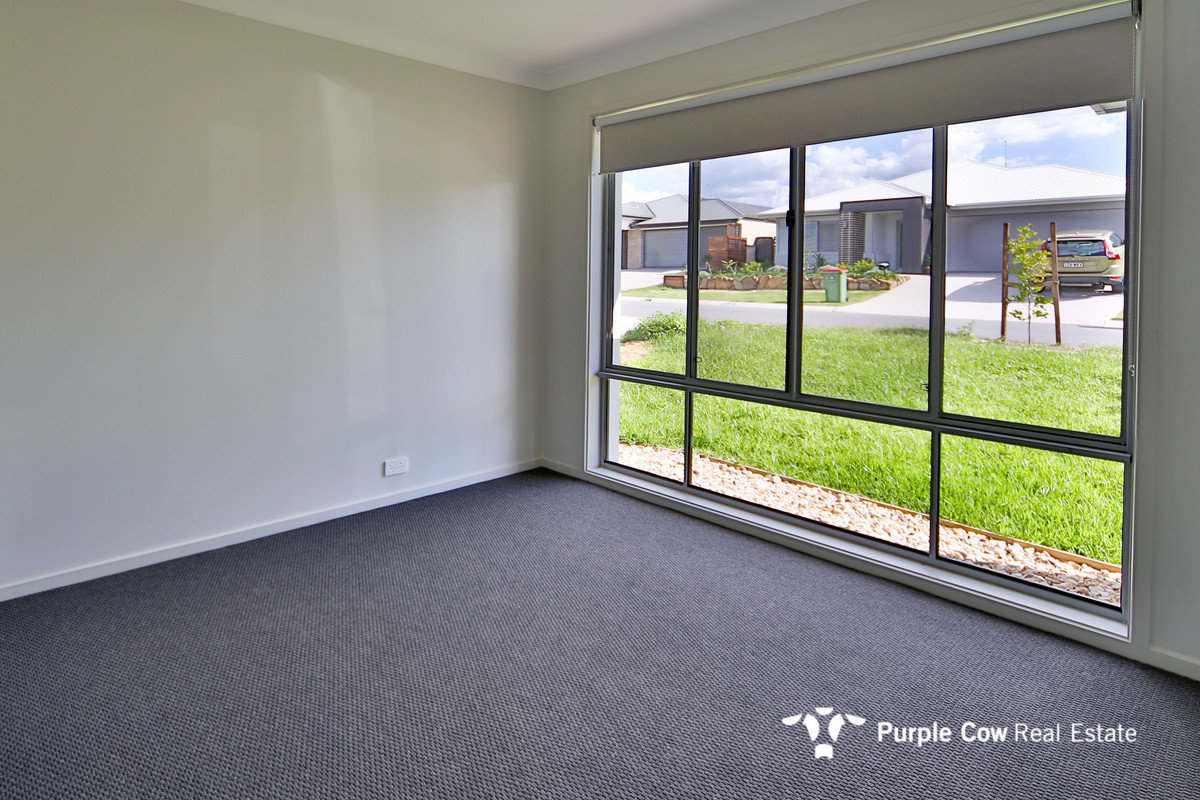 Rental: South Ripley, QLD, 4306 photo-2