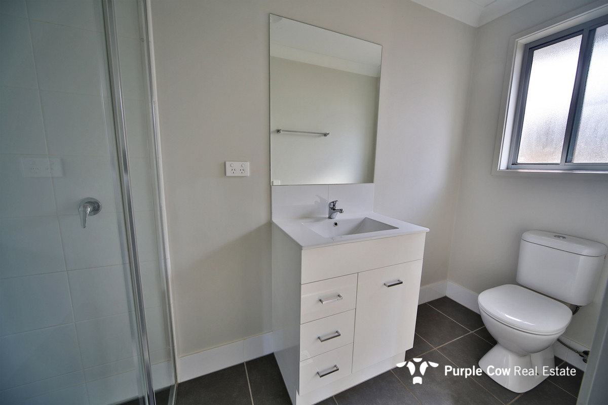 Rental: South Ripley, QLD, 4306 photo-7