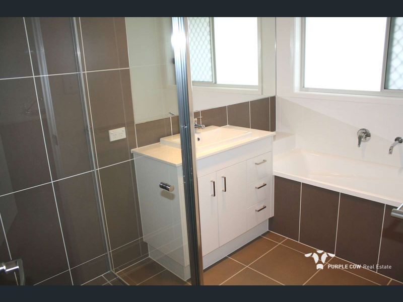 Rental: Redbank Plains, QLD, 4301 photo-5