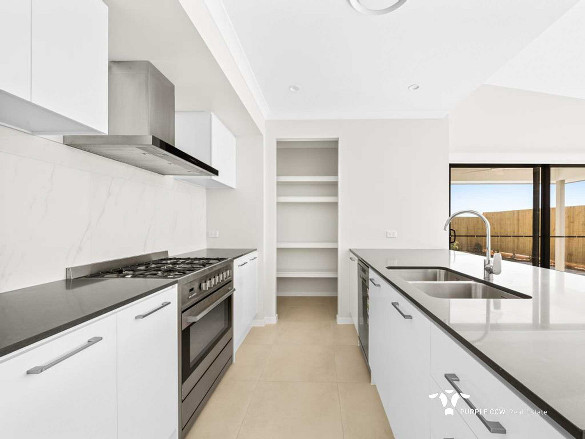 Rental: Bellbird Park, QLD, 4300 photo-1