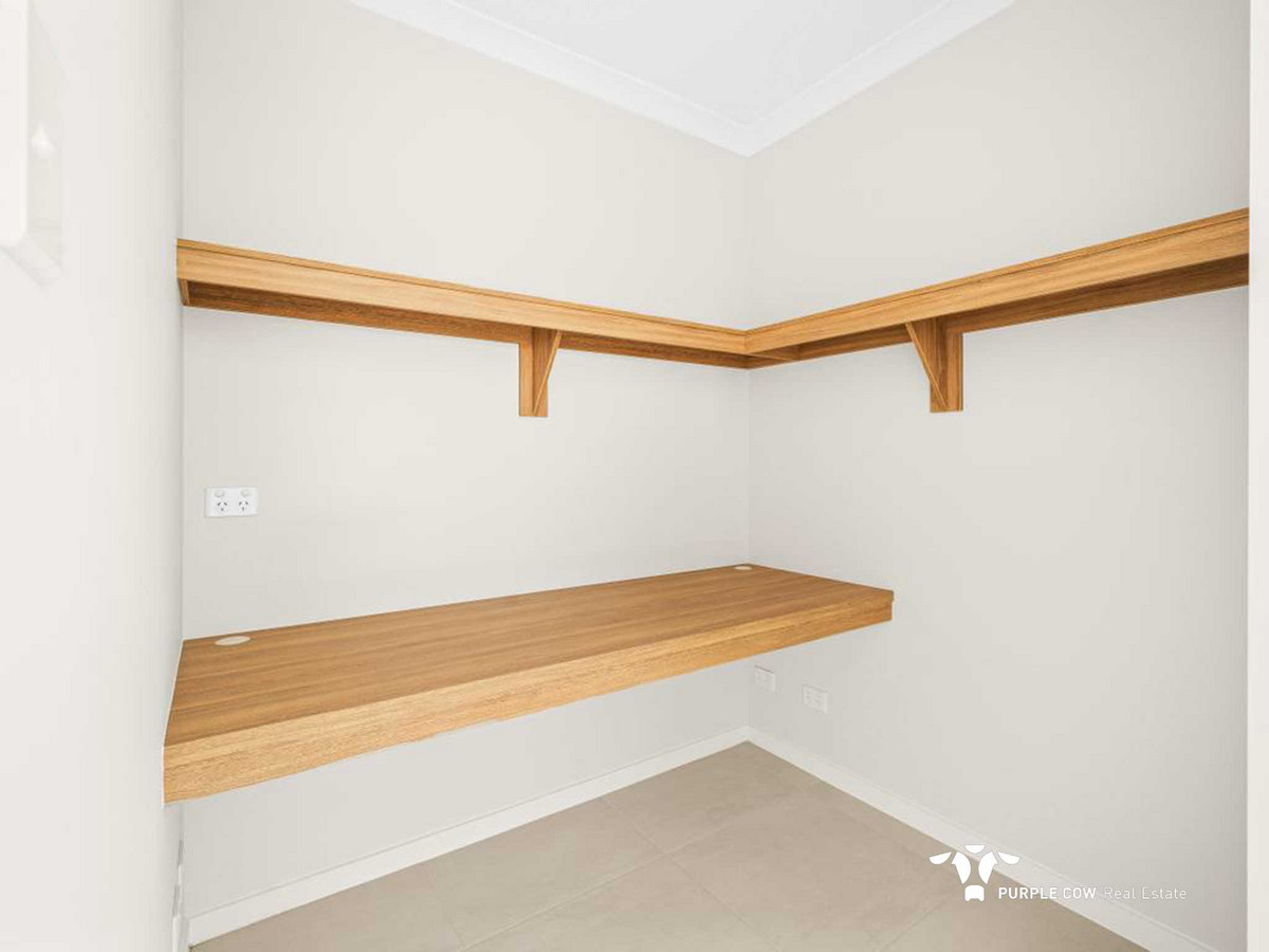 Rental: Bellbird Park, QLD, 4300 photo-5