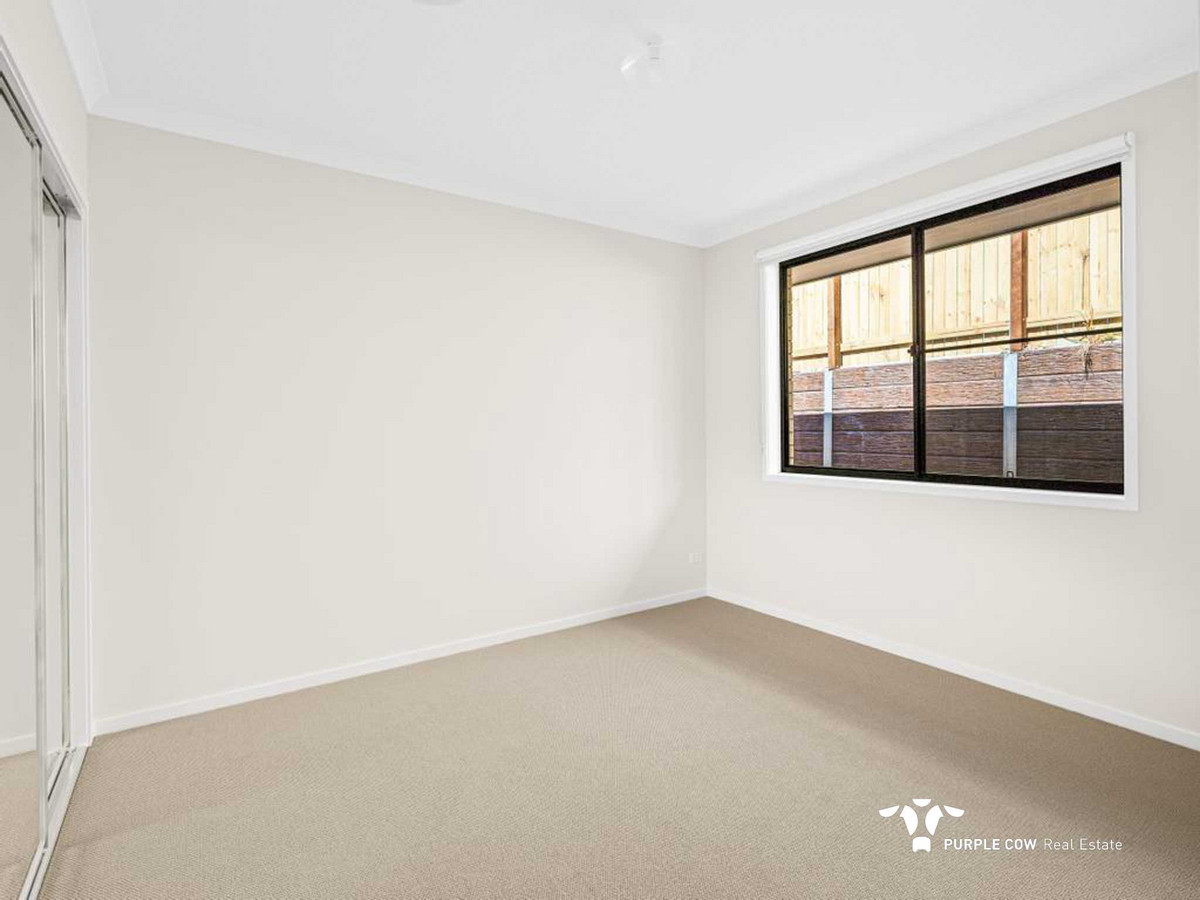 Rental: Bellbird Park, QLD, 4300 photo-11