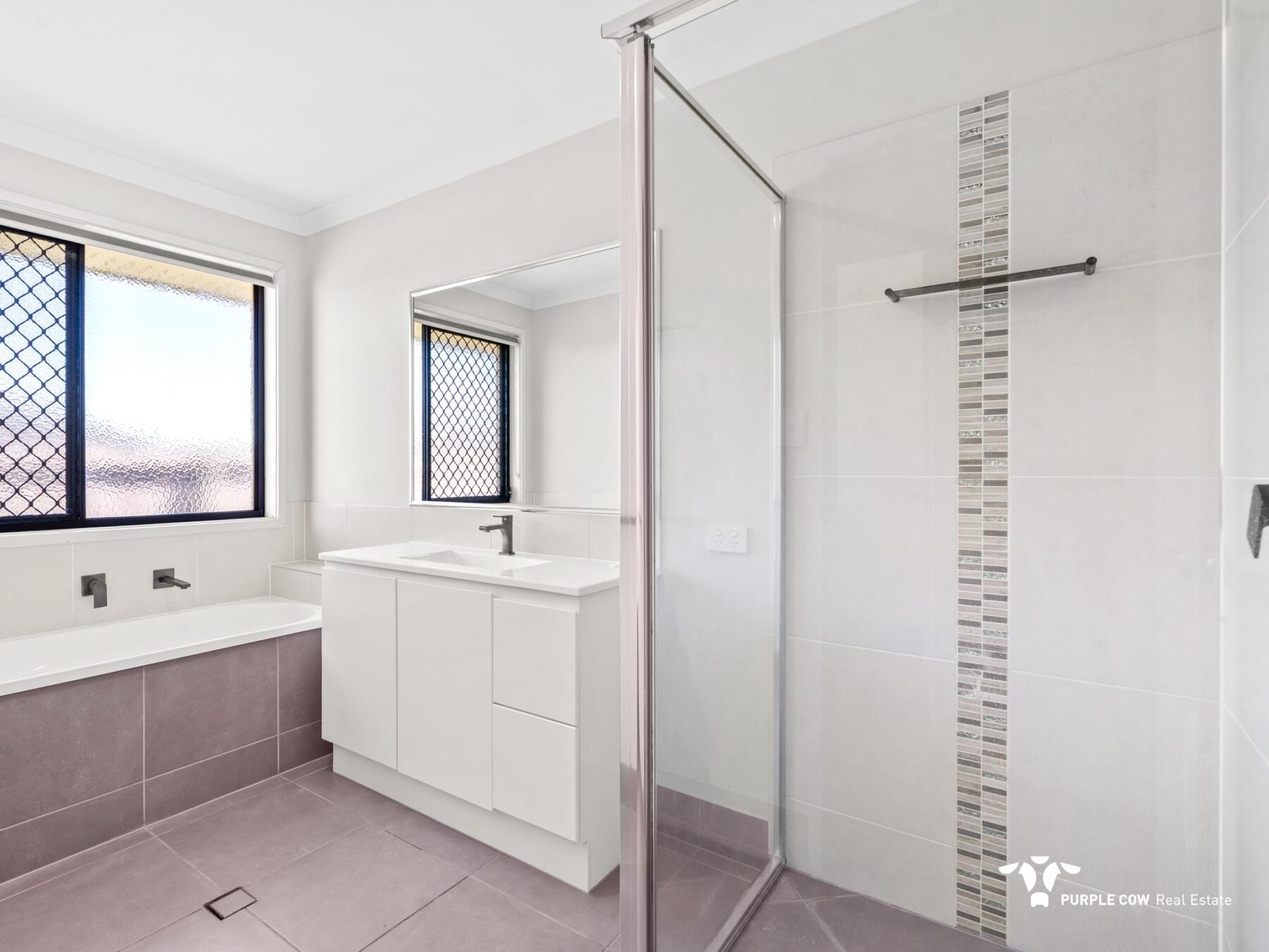 Rental: Plainland, QLD, 4341 photo-10