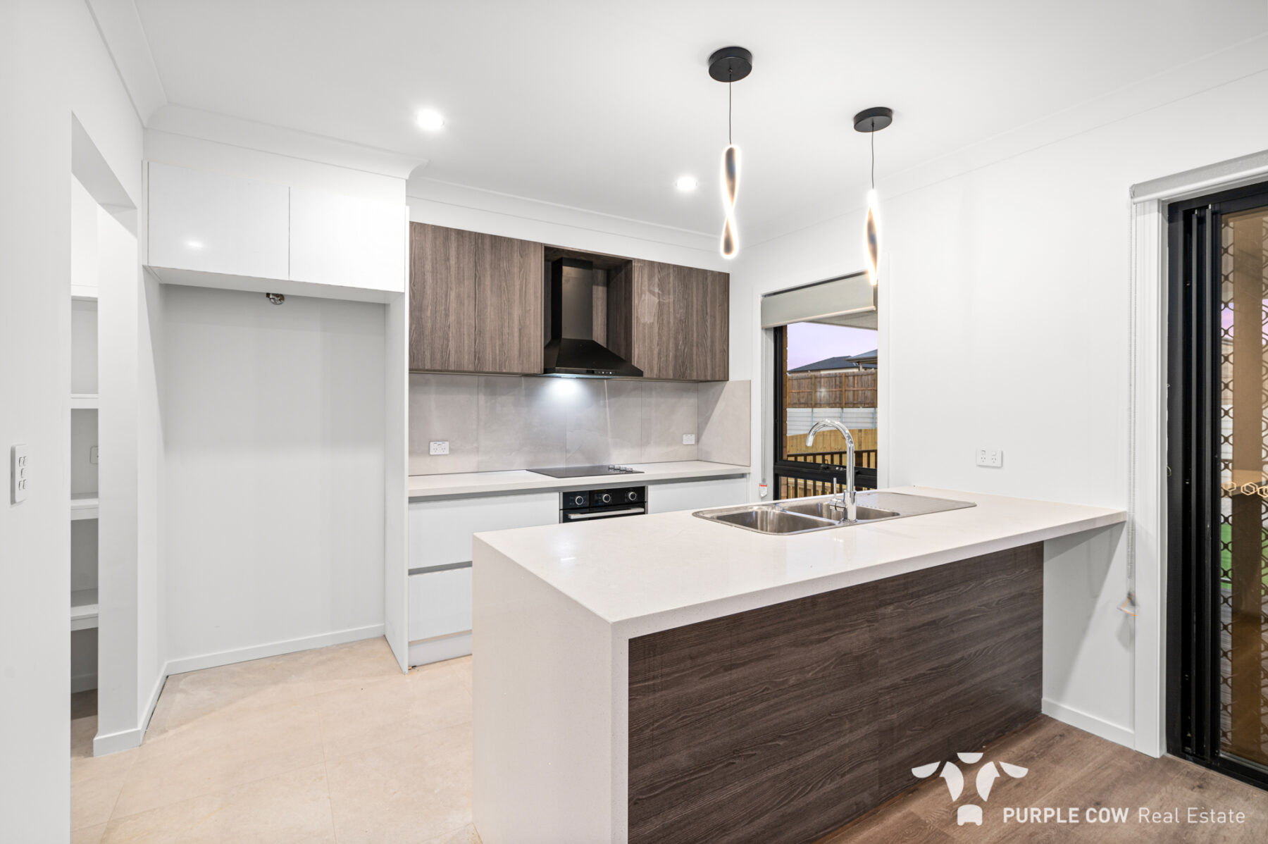 Rental: Spring Mountain, QLD, 4300 photo-1