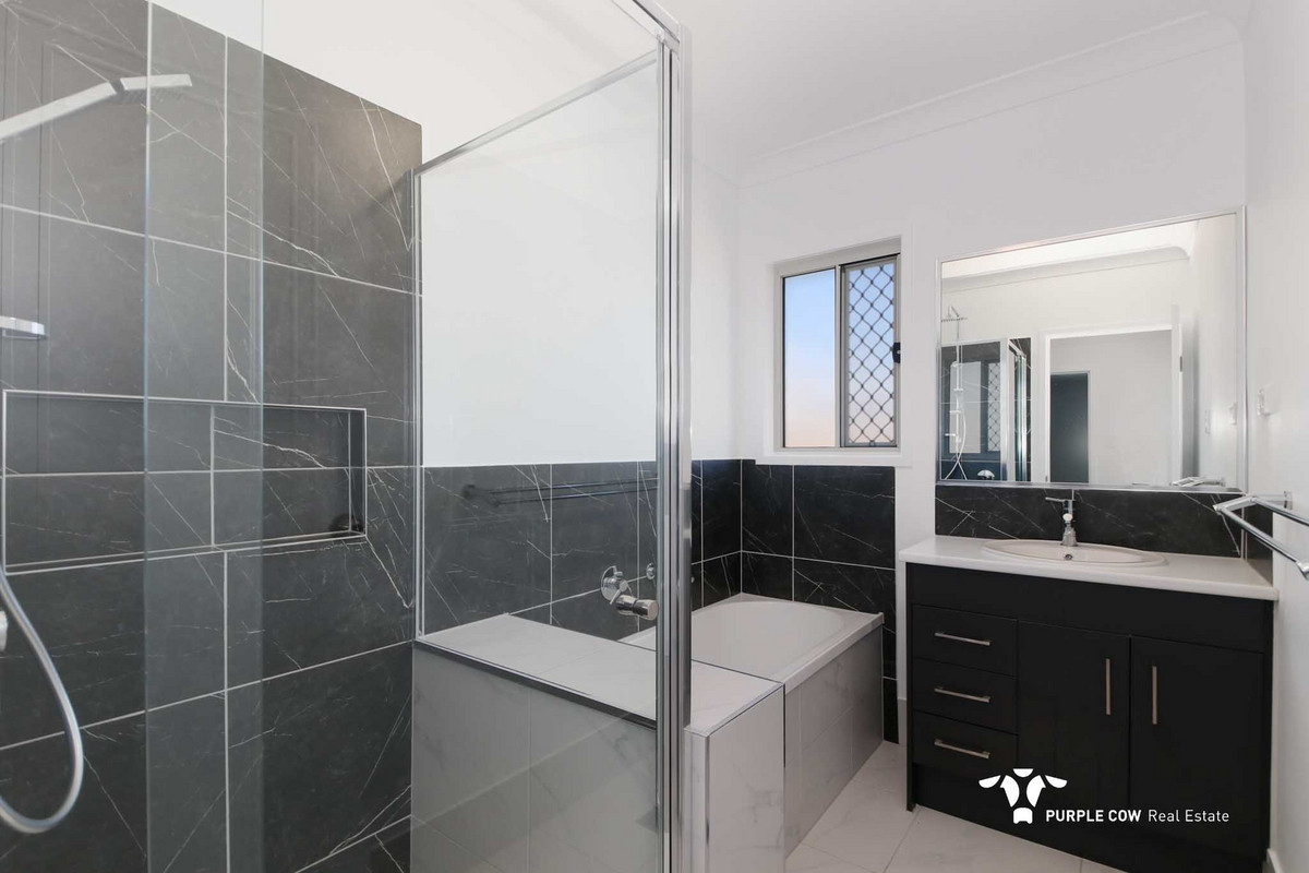 Rental: Spring Mountain, QLD, 4300 photo-7