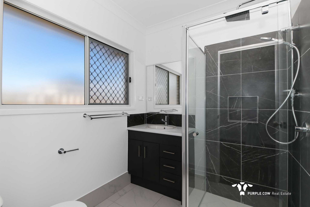 Rental: Spring Mountain, QLD, 4300 photo-11