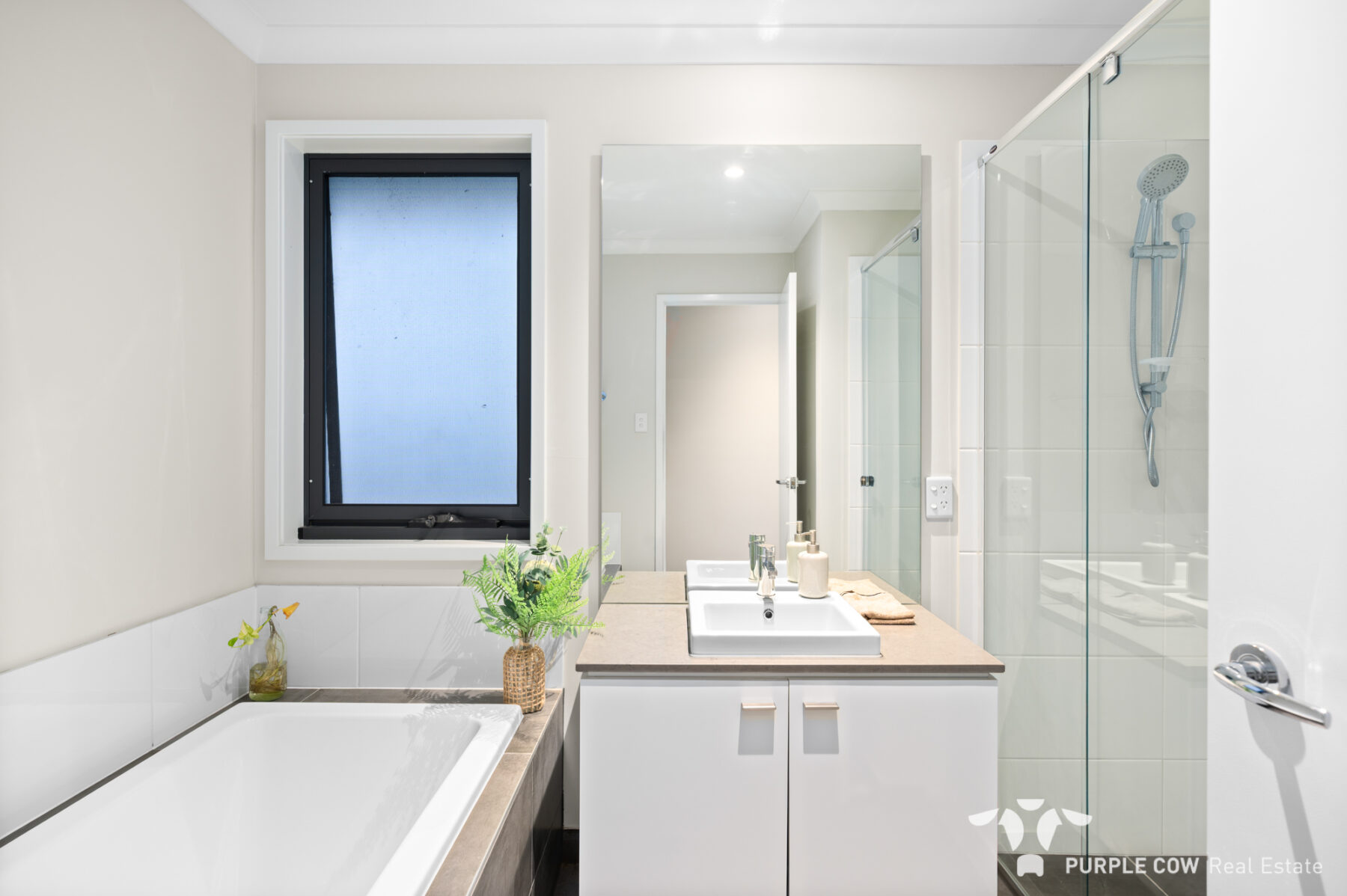 Rental: Greenbank, QLD, 4124 photo-2