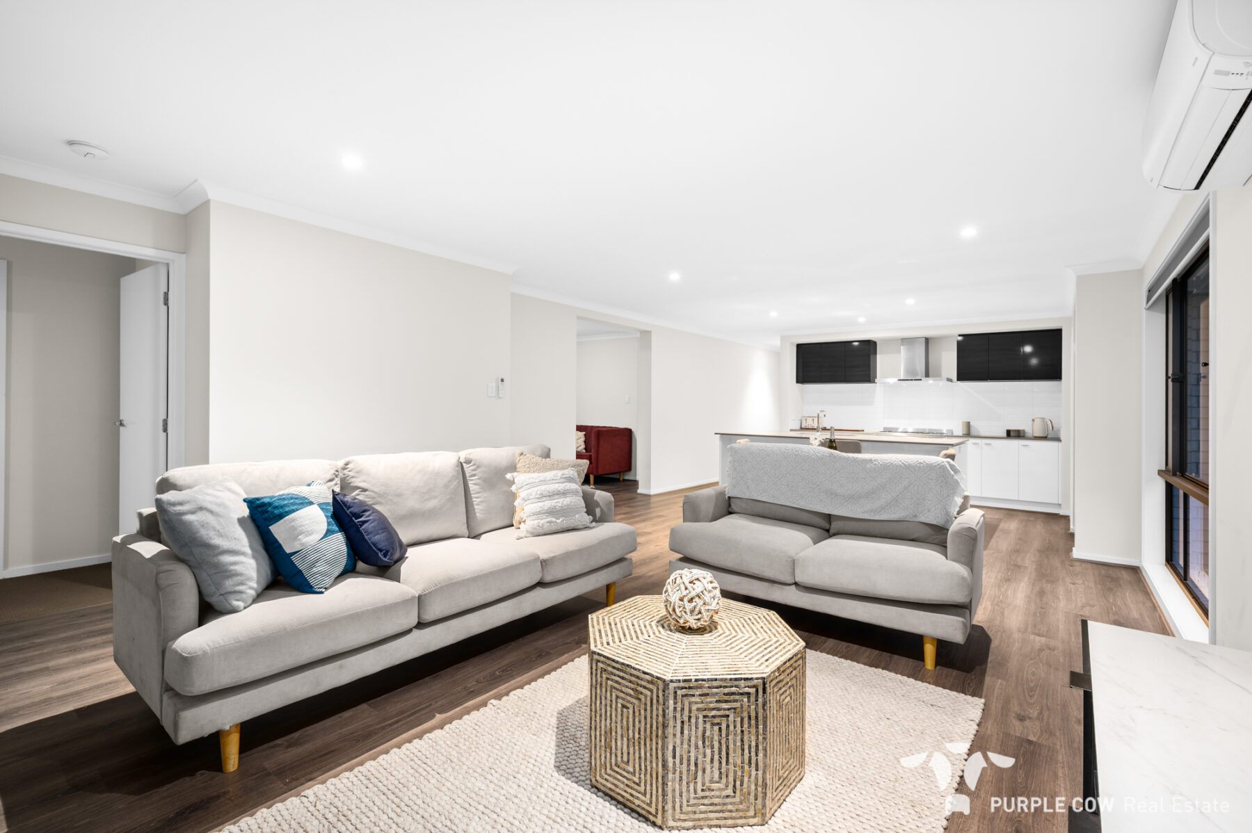 Rental: Greenbank, QLD, 4124 photo-9