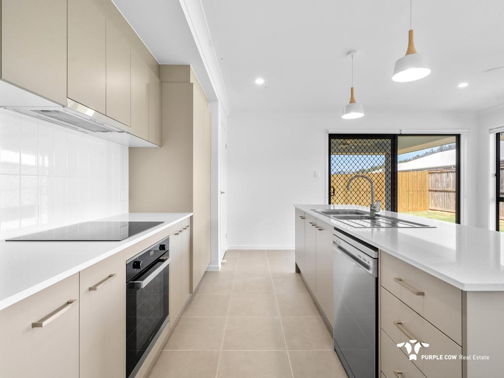 Rental: Plainland, QLD, 4341 photo-3