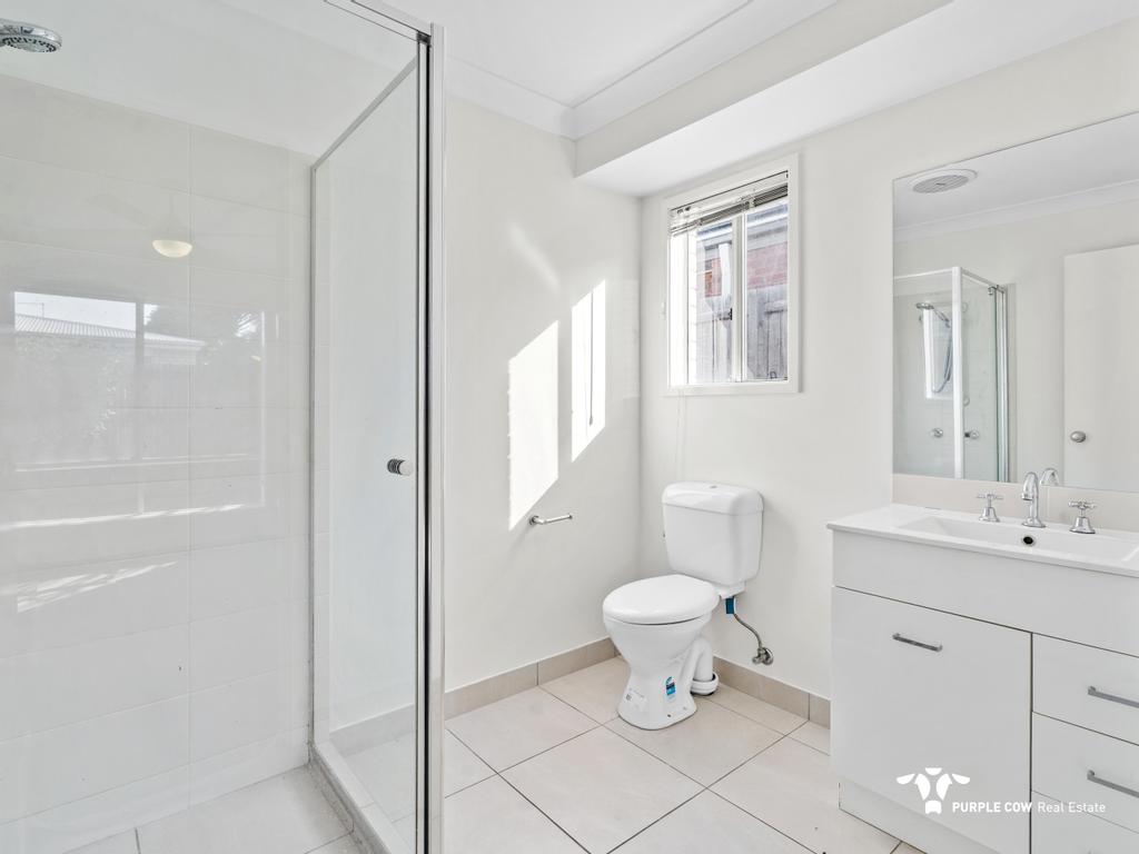 Rental: Leichhardt, QLD, 4305 photo-10