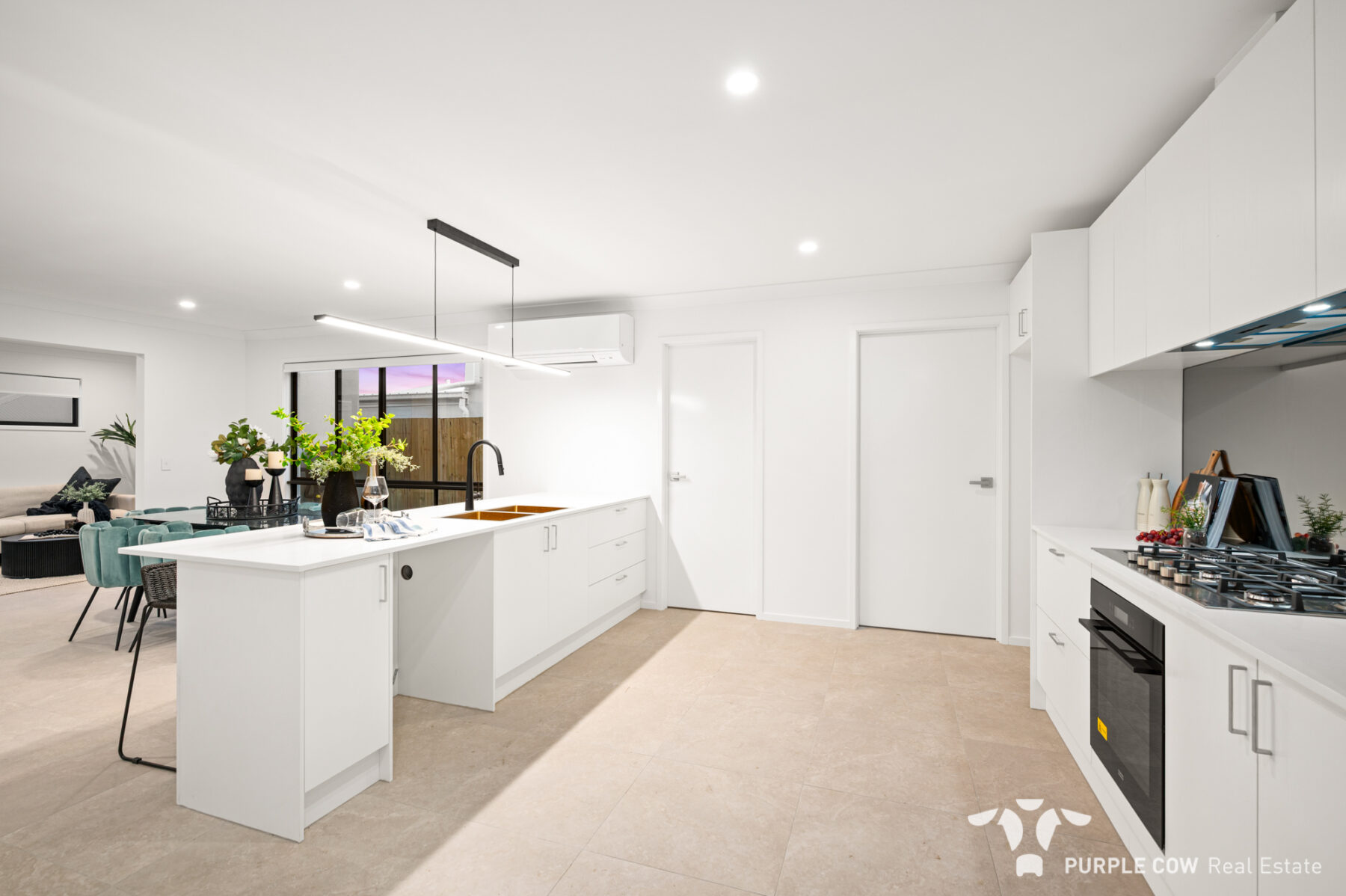 Rental: Spring Mountain, QLD, 4300 photo-8