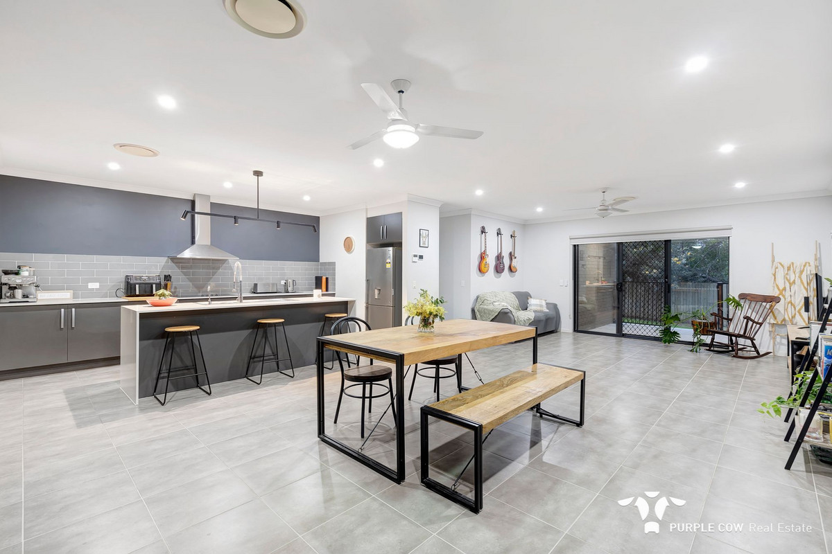Rental: Redbank Plains, QLD, 4301 photo-4