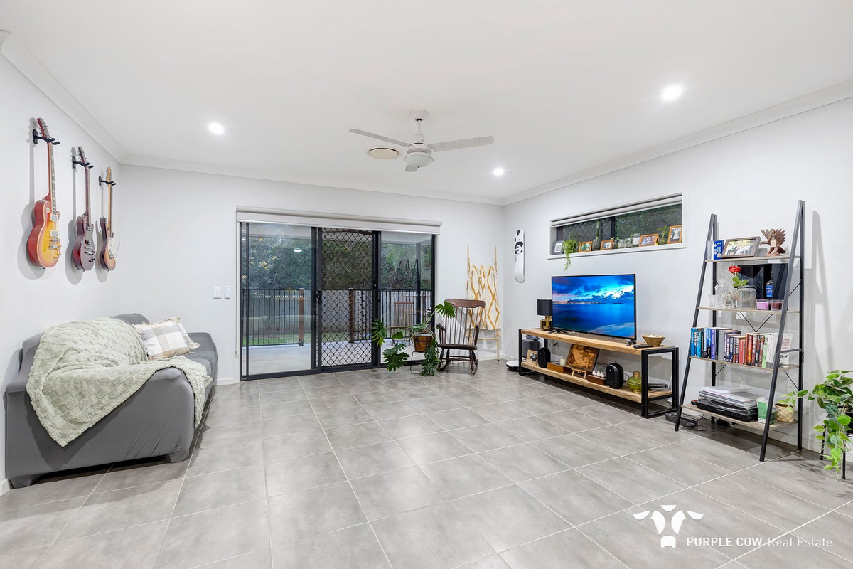 Rental: Redbank Plains, QLD, 4301 photo-5