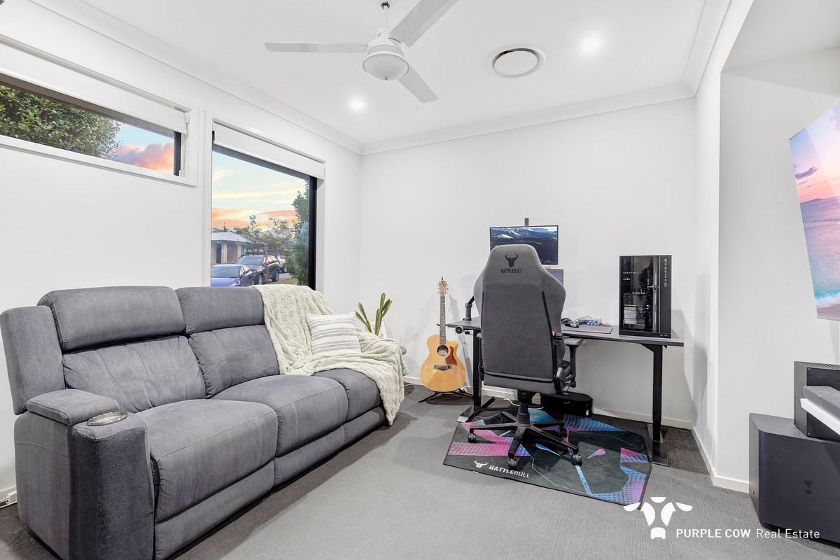 Rental: Redbank Plains, QLD, 4301 photo-6