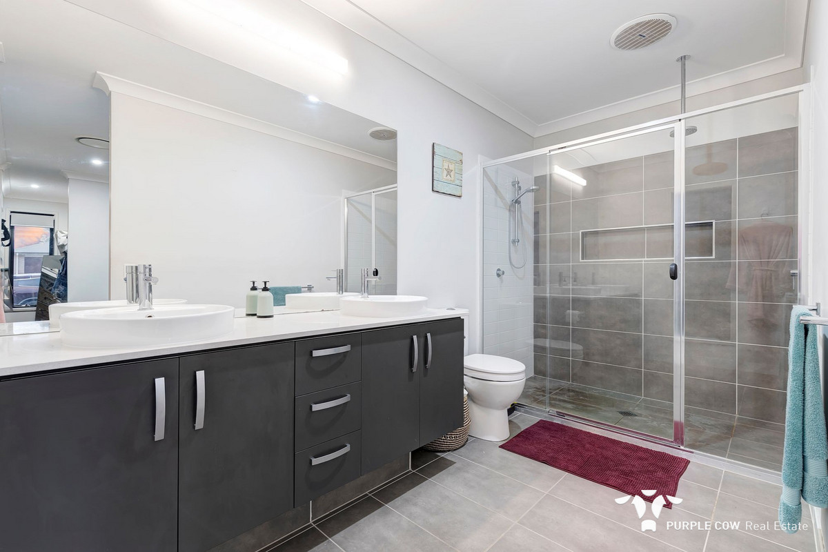 Rental: Redbank Plains, QLD, 4301 photo-11