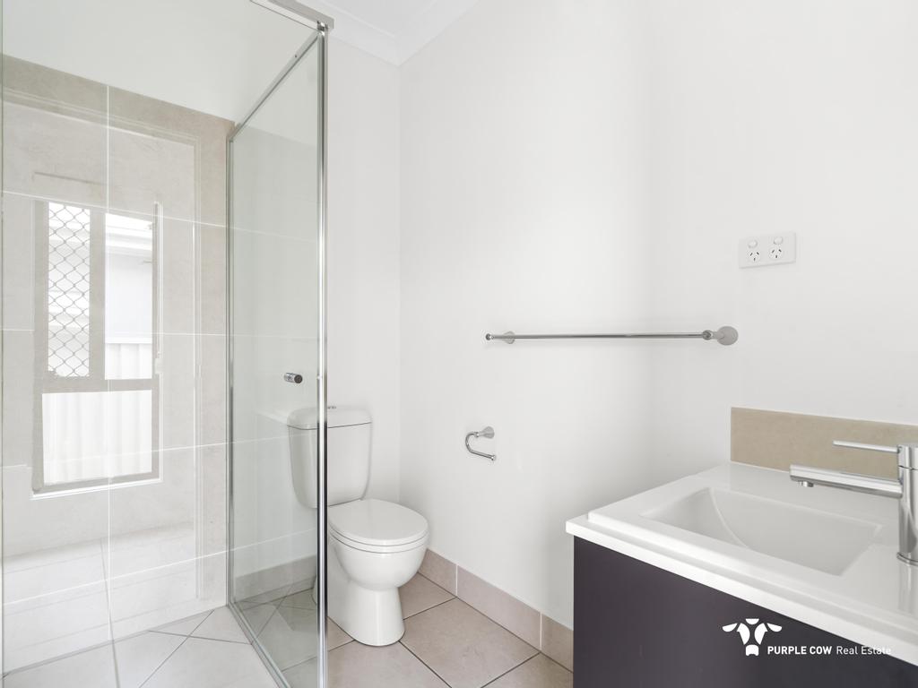 Rental: Redbank Plains, QLD, 4301 photo-6