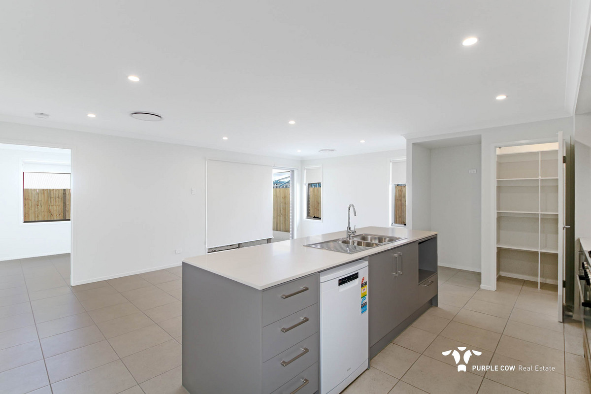 Rental: Greenbank, QLD, 4124 photo-3
