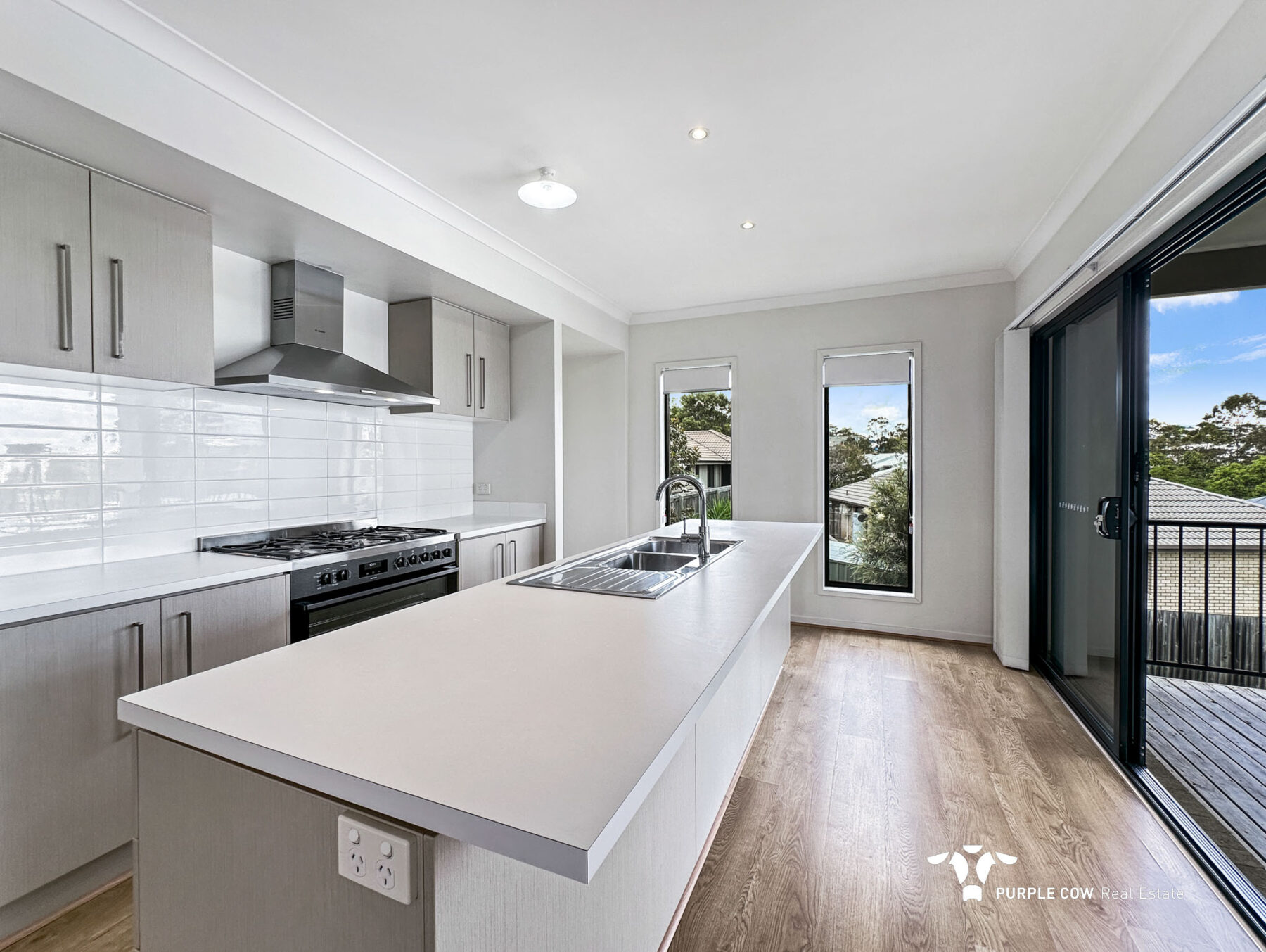 Property: 9 Hyde Avenue, Springfield Lakes, QLD, 4300 photo-2