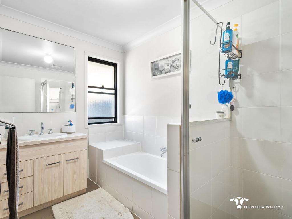 Rental: Parkinson, QLD, 4115 photo-6