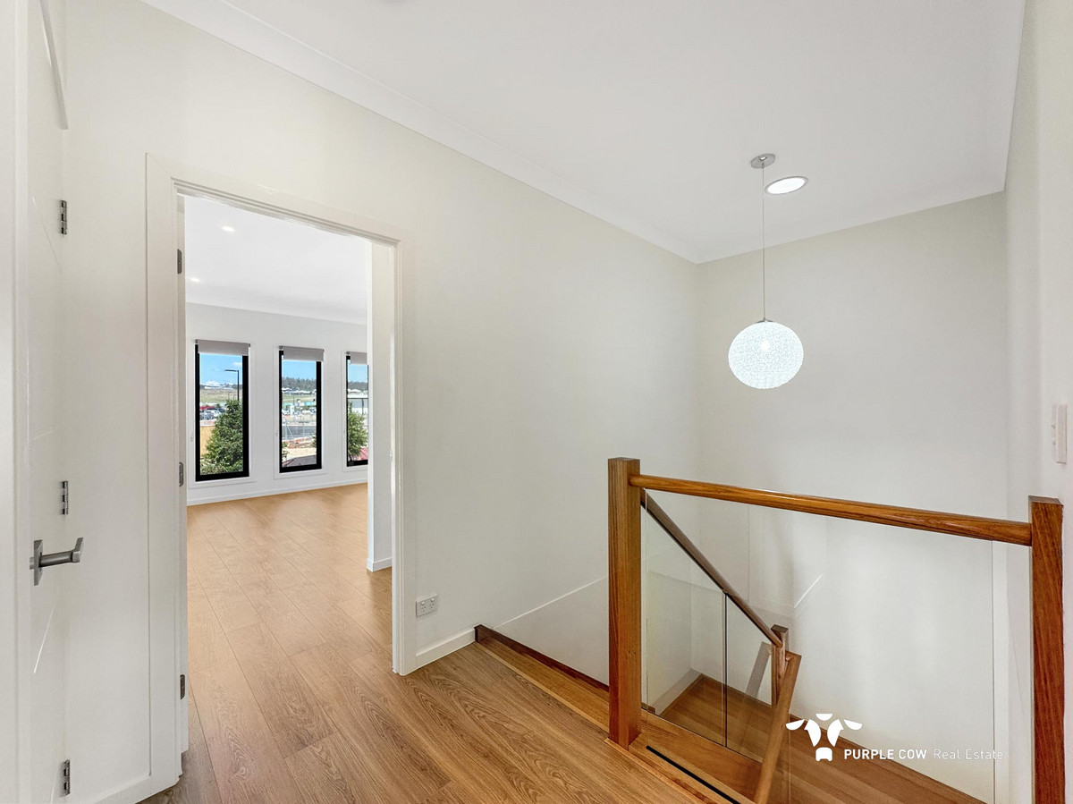 Rental: South Ripley, QLD, 4306 photo-4