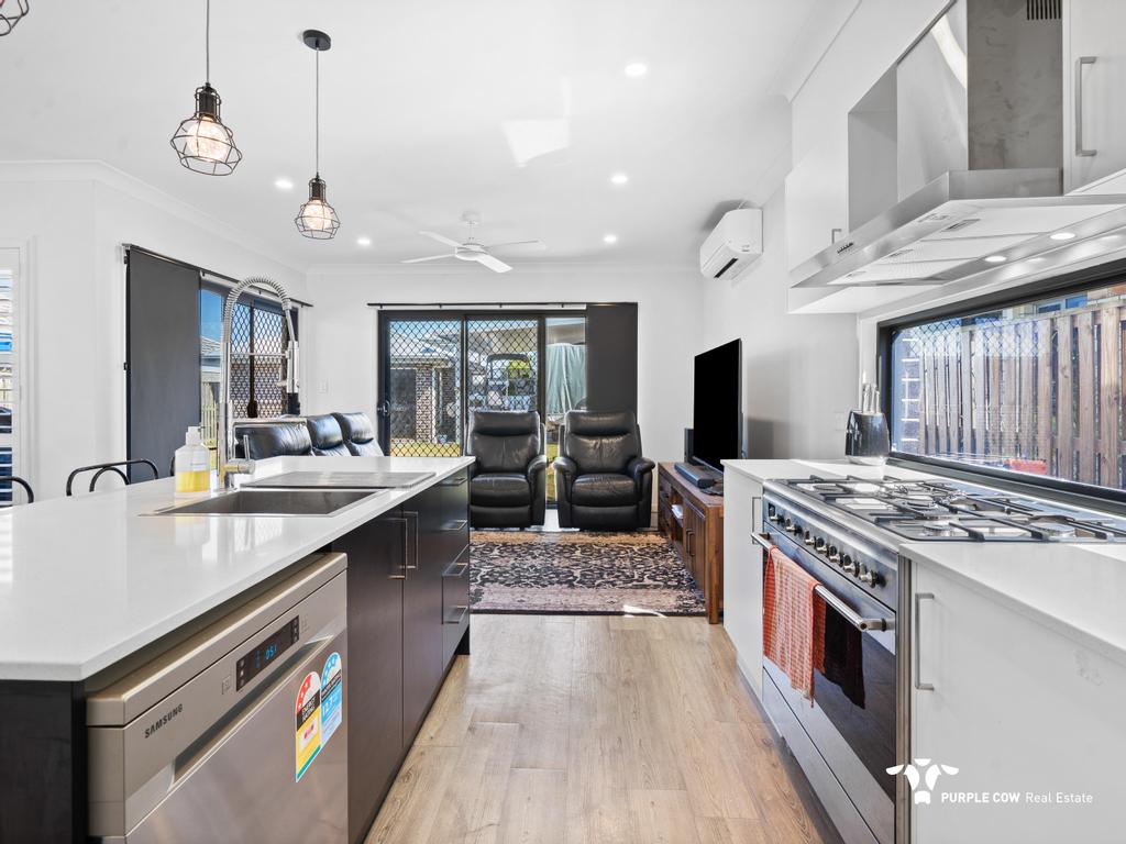 Rental: Greenbank, QLD, 4124 photo-2