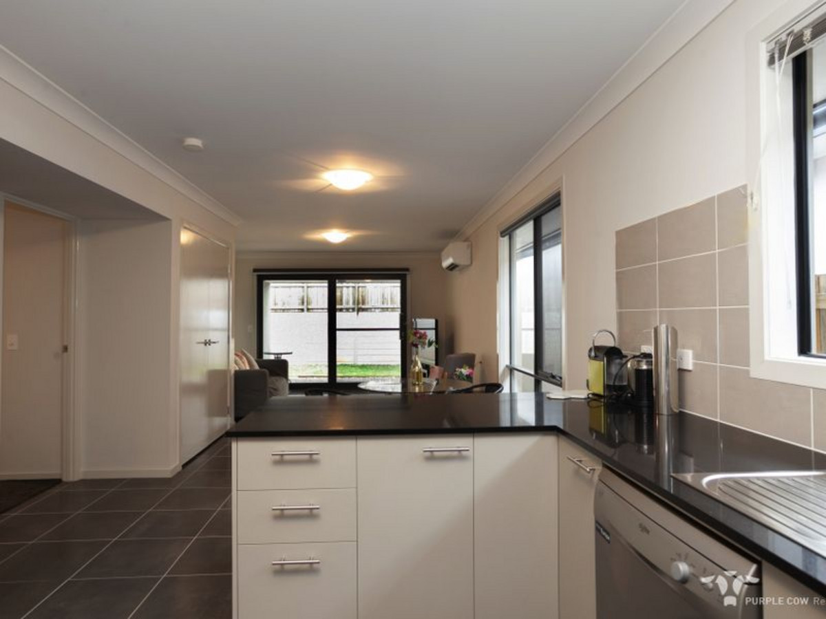 Rental: SPRING MOUNTAIN, QLD, 4300 photo-2