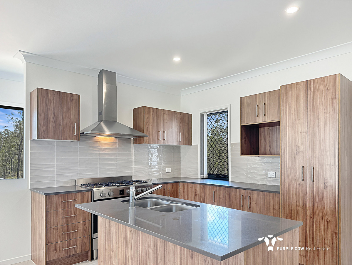 Rental: Spring Mountain, QLD, 4300 photo-3