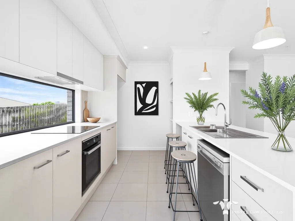 Rental: Brassall, QLD, 4305 photo-3