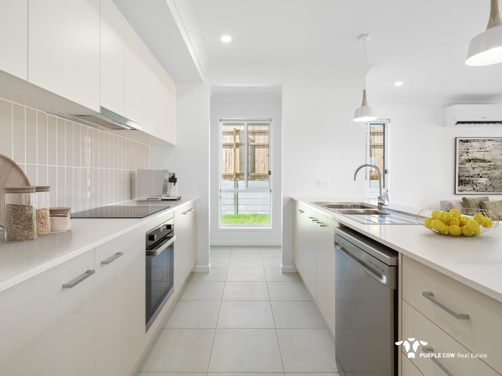 Rental: Brassall, QLD, 4305 photo-5