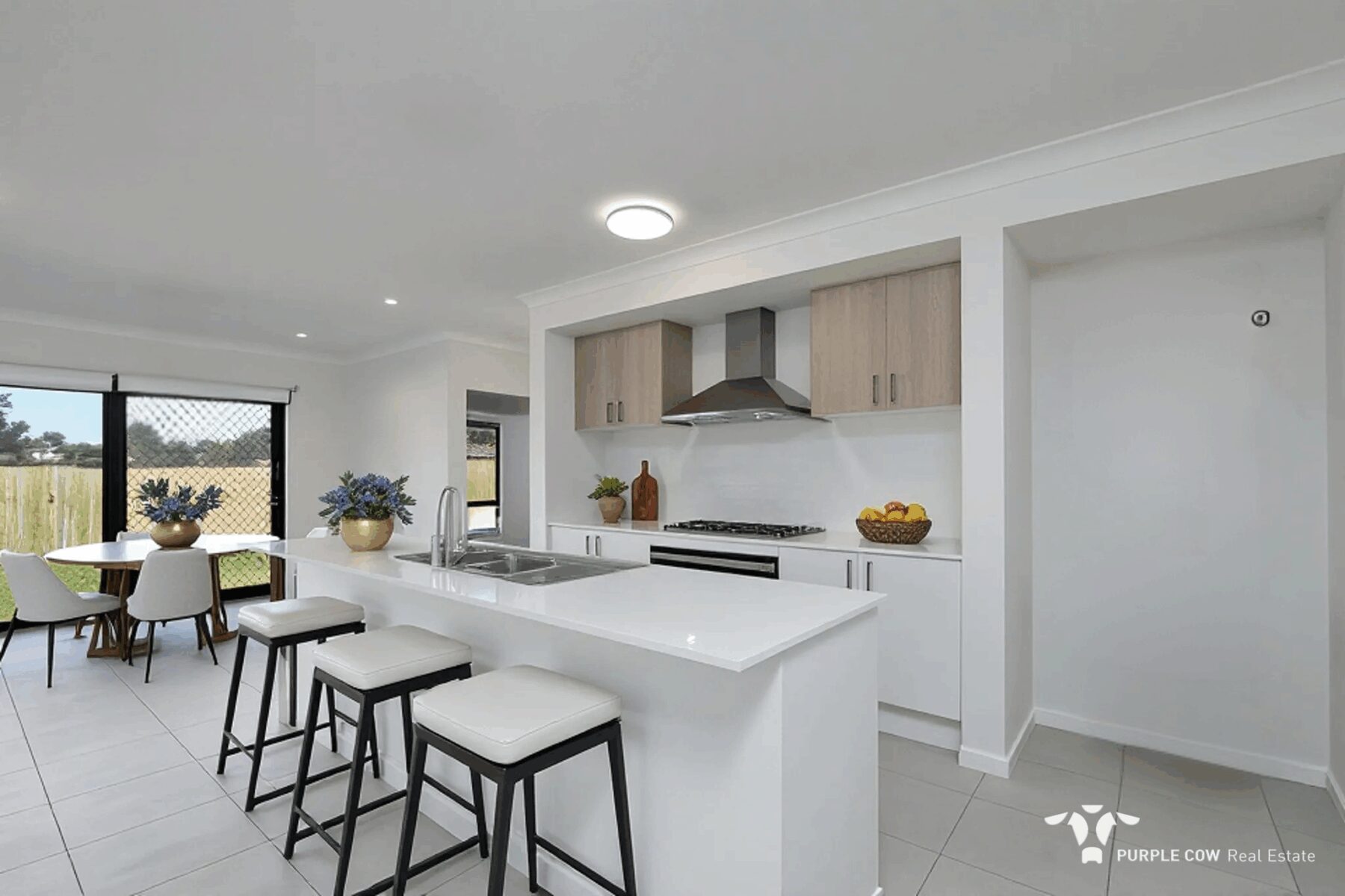 Rental: Plainland, QLD, 4341 photo-8