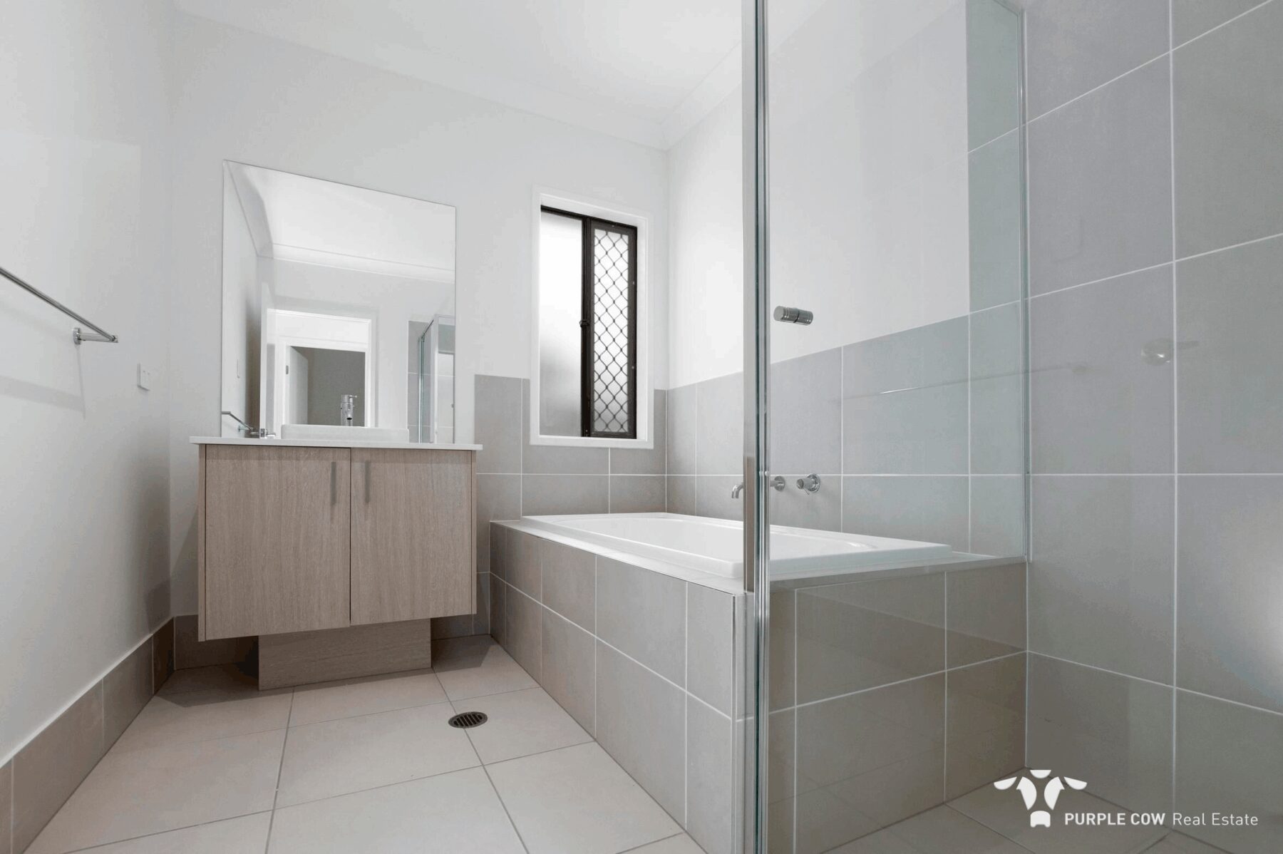 Rental: Plainland, QLD, 4341 photo-9