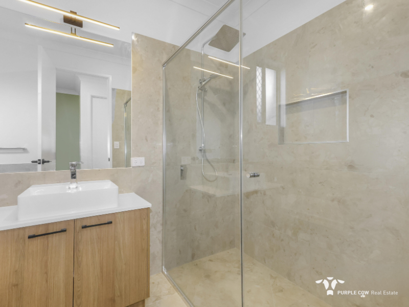 Rental: Spring Mountain, QLD, 4300 photo-3