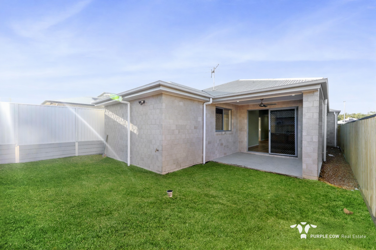 Rental: Spring Mountain, QLD, 4300 photo-12