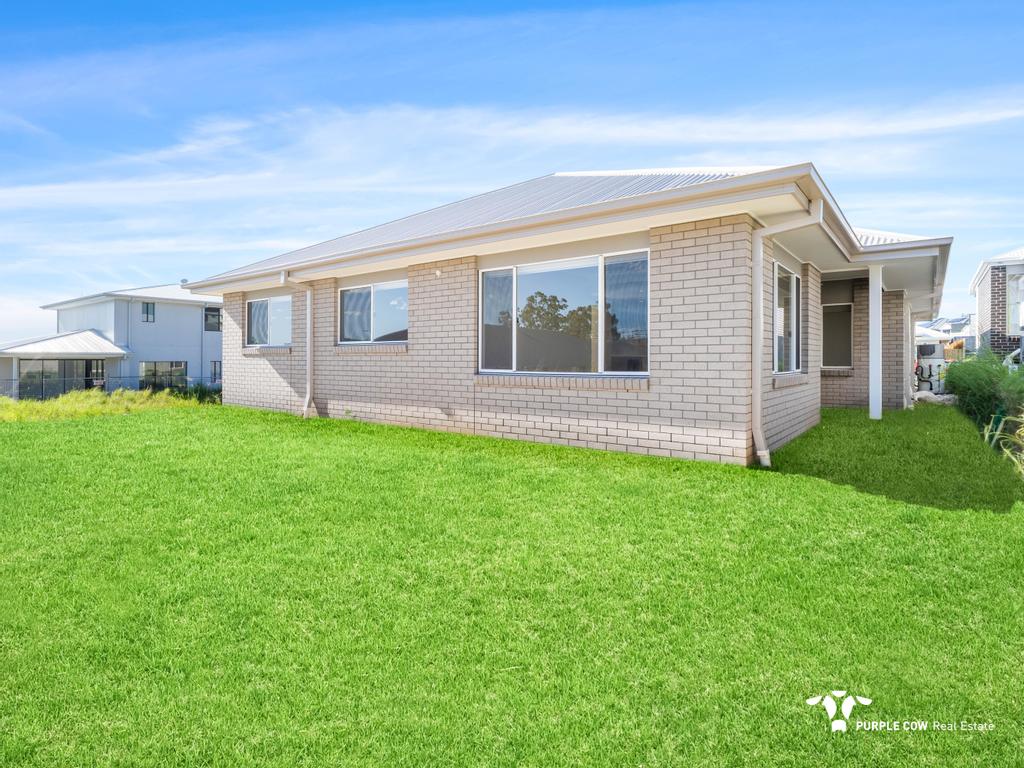 Rental: White Rock, QLD, 4306 photo-10