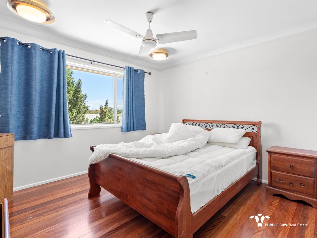 Rental: Mansfield, QLD, 4122 photo-5