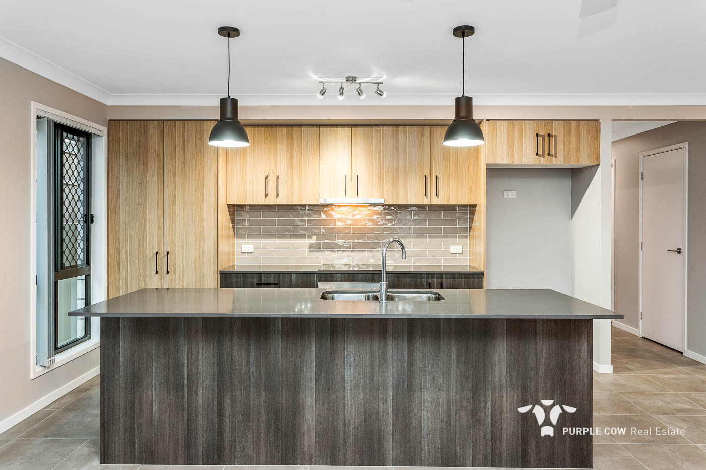 Rental: Spring Mountain, QLD, 4300 photo-1