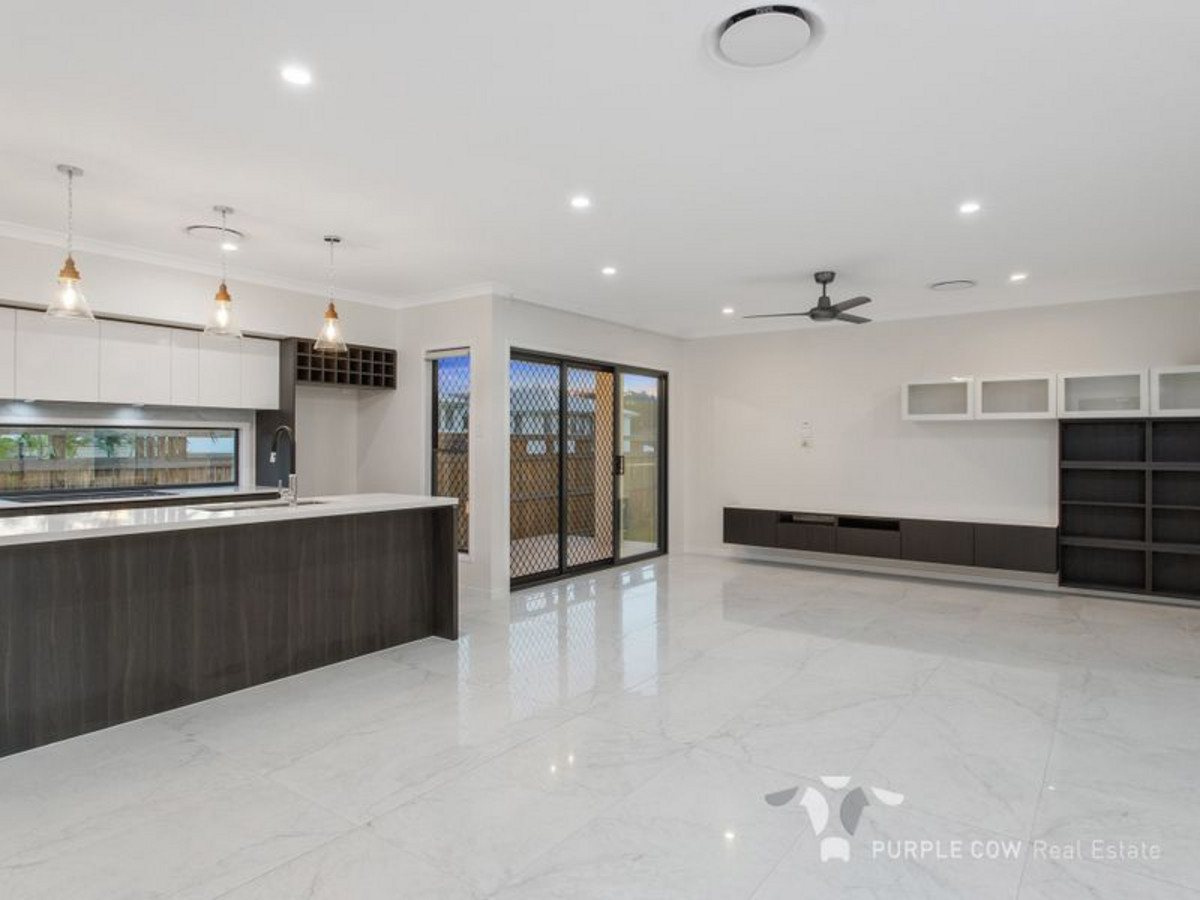 Rental: Spring Mountain, QLD, 4300 photo-1