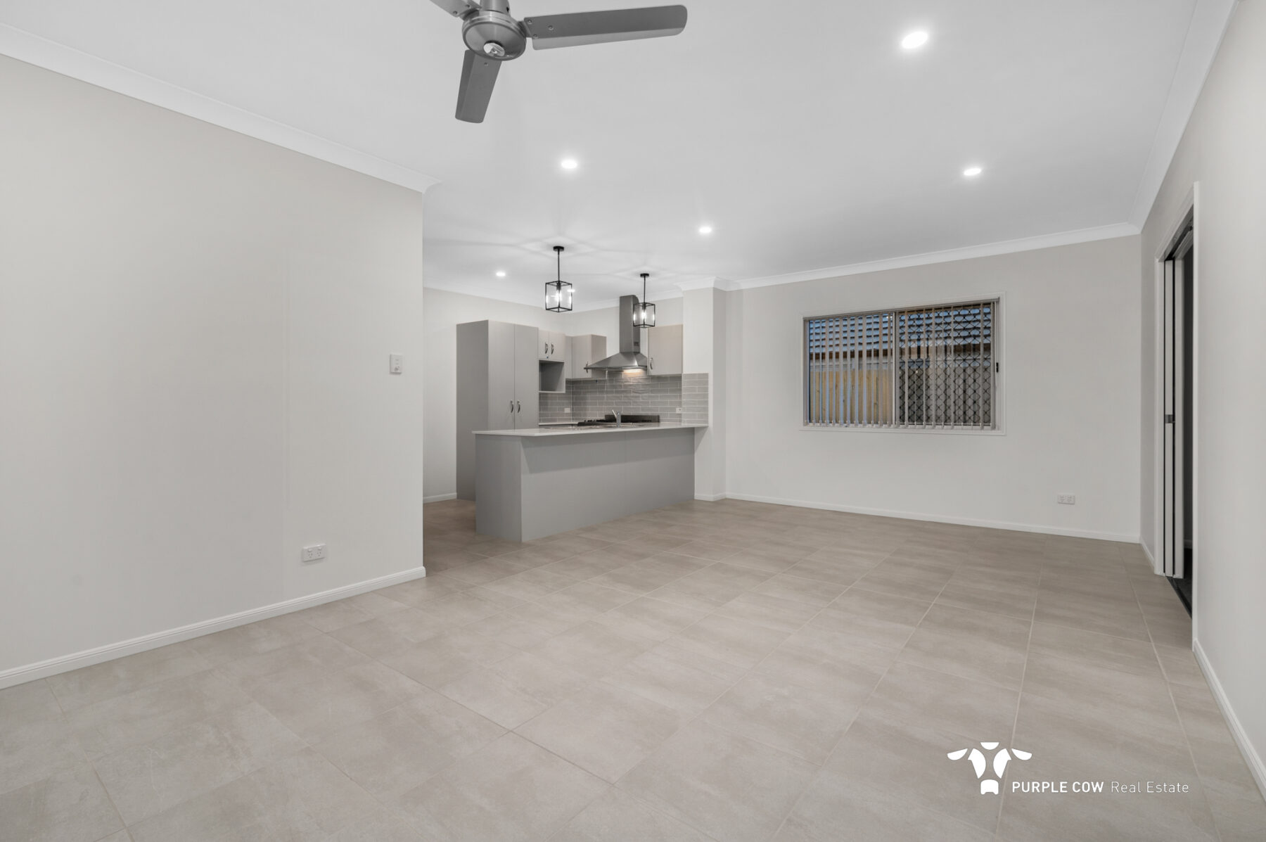 Property: 6 Barham Way, Spring Mountain, QLD, 4300 photo-5