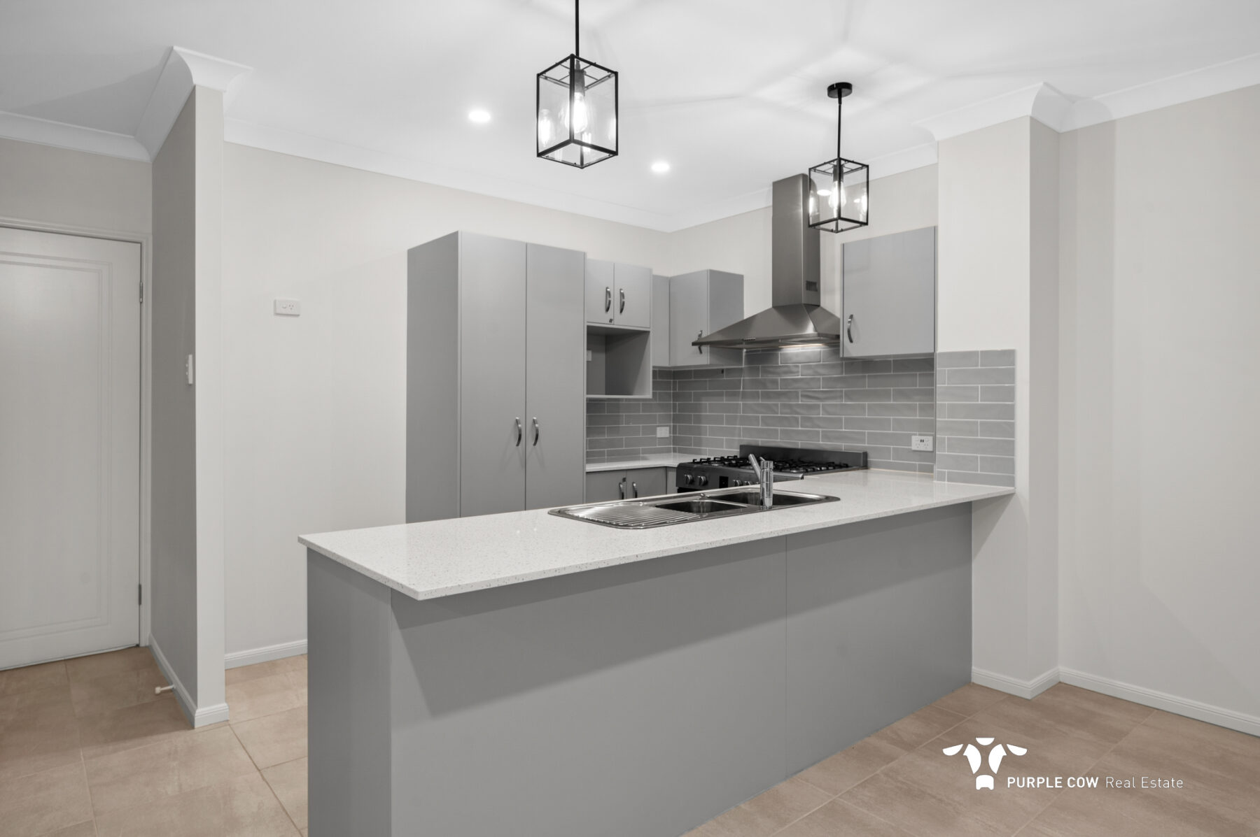 Property: 6 Barham Way, Spring Mountain, QLD, 4300 photo-6