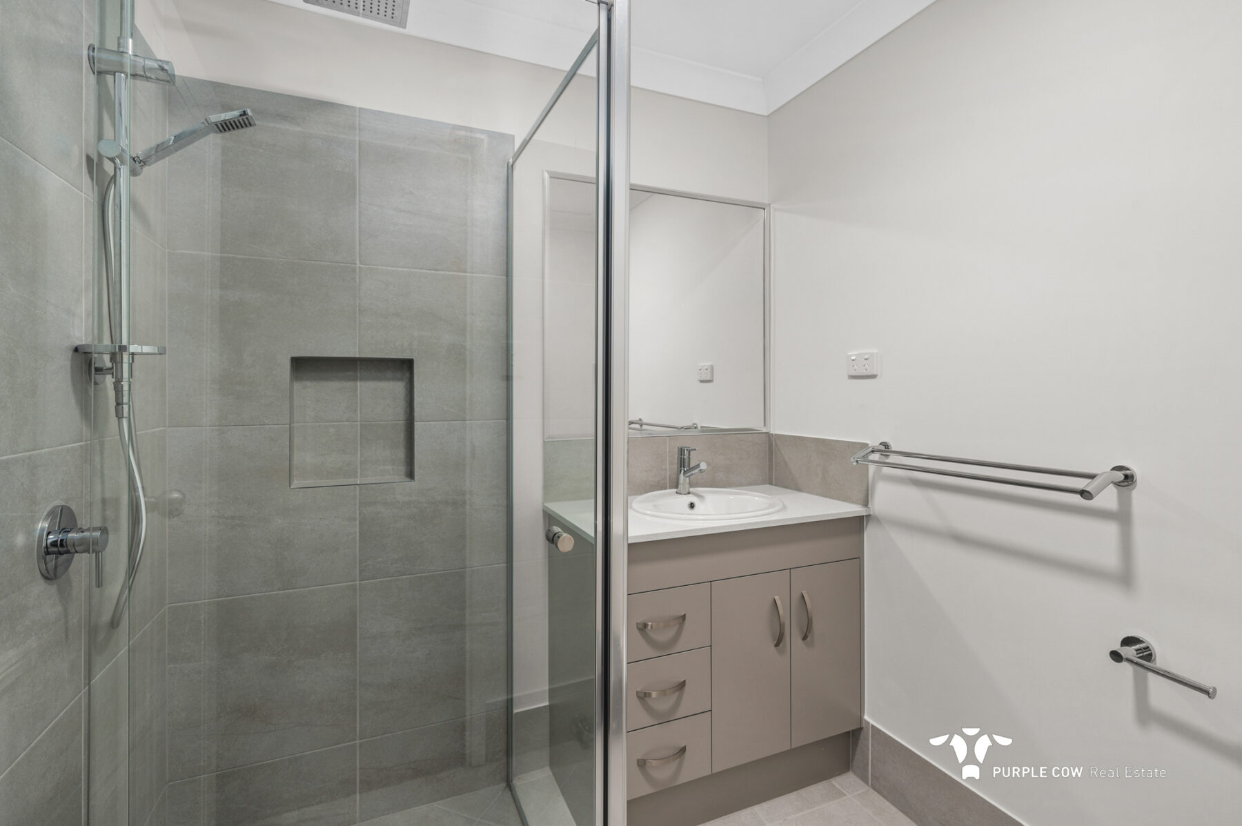 Property: 6 Barham Way, Spring Mountain, QLD, 4300 photo-7