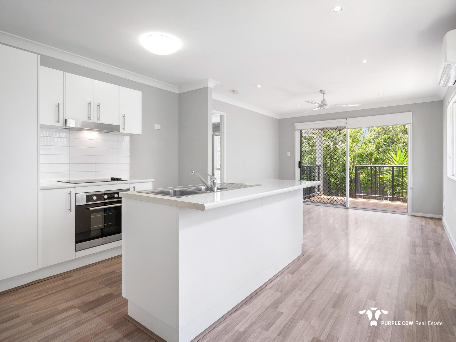 Rental: Bundamba, QLD, 4304 photo-2