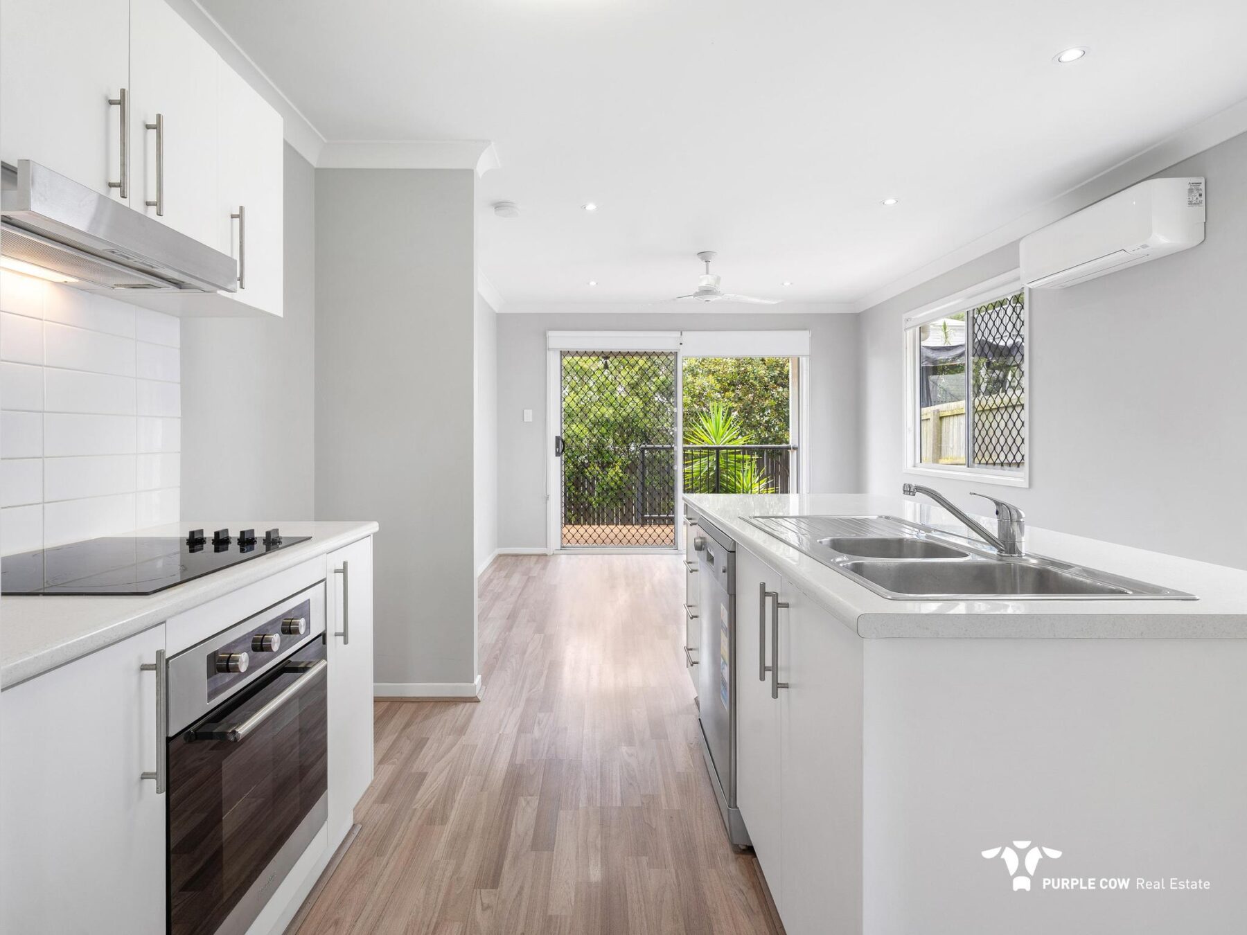 Rental: Bundamba, QLD, 4304 photo-3