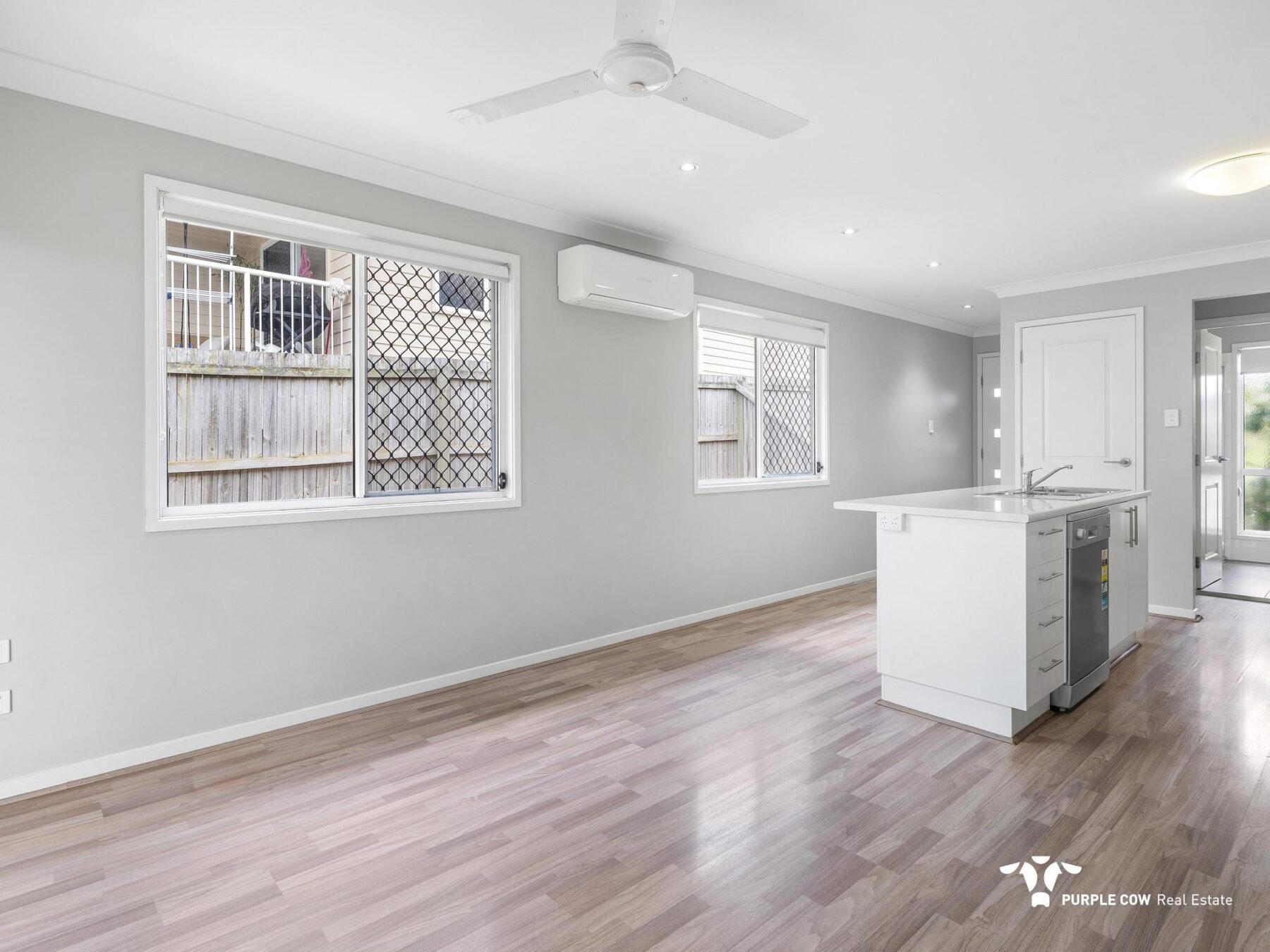 Rental: Bundamba, QLD, 4304 photo-8