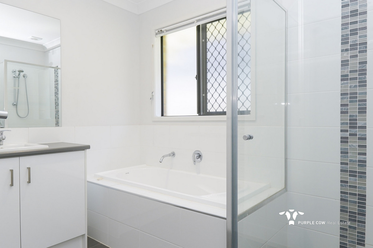 Rental: Spring Mountain, QLD, 4300 photo-3