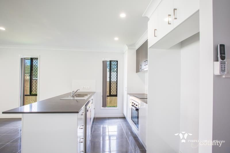 Rental: Spring Mountain, QLD, 4300 photo-5