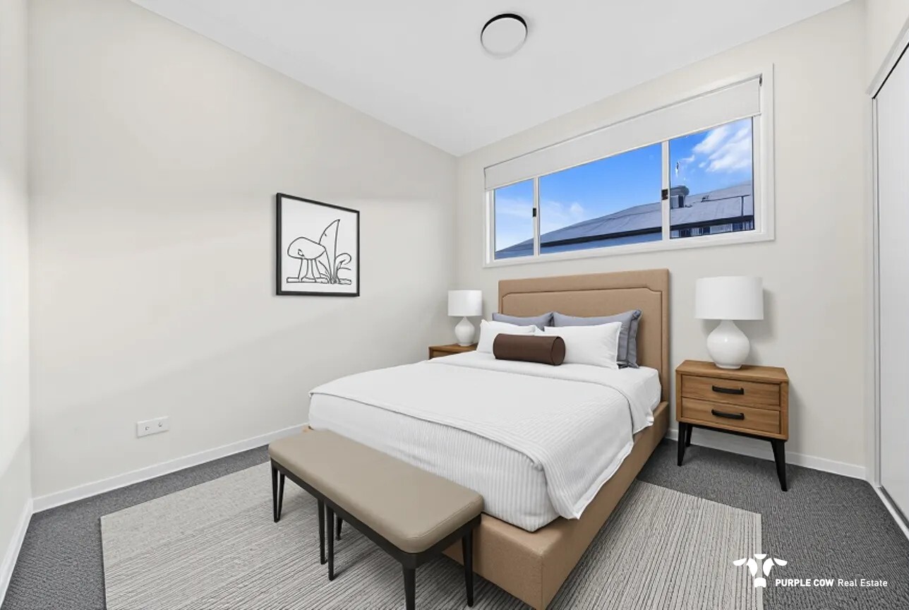 Rental: 12 Alberg Street, Spring Mountain, QLD, 4300 photo-8