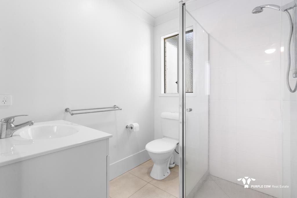 Rental: Redbank, QLD, 4301 photo-6