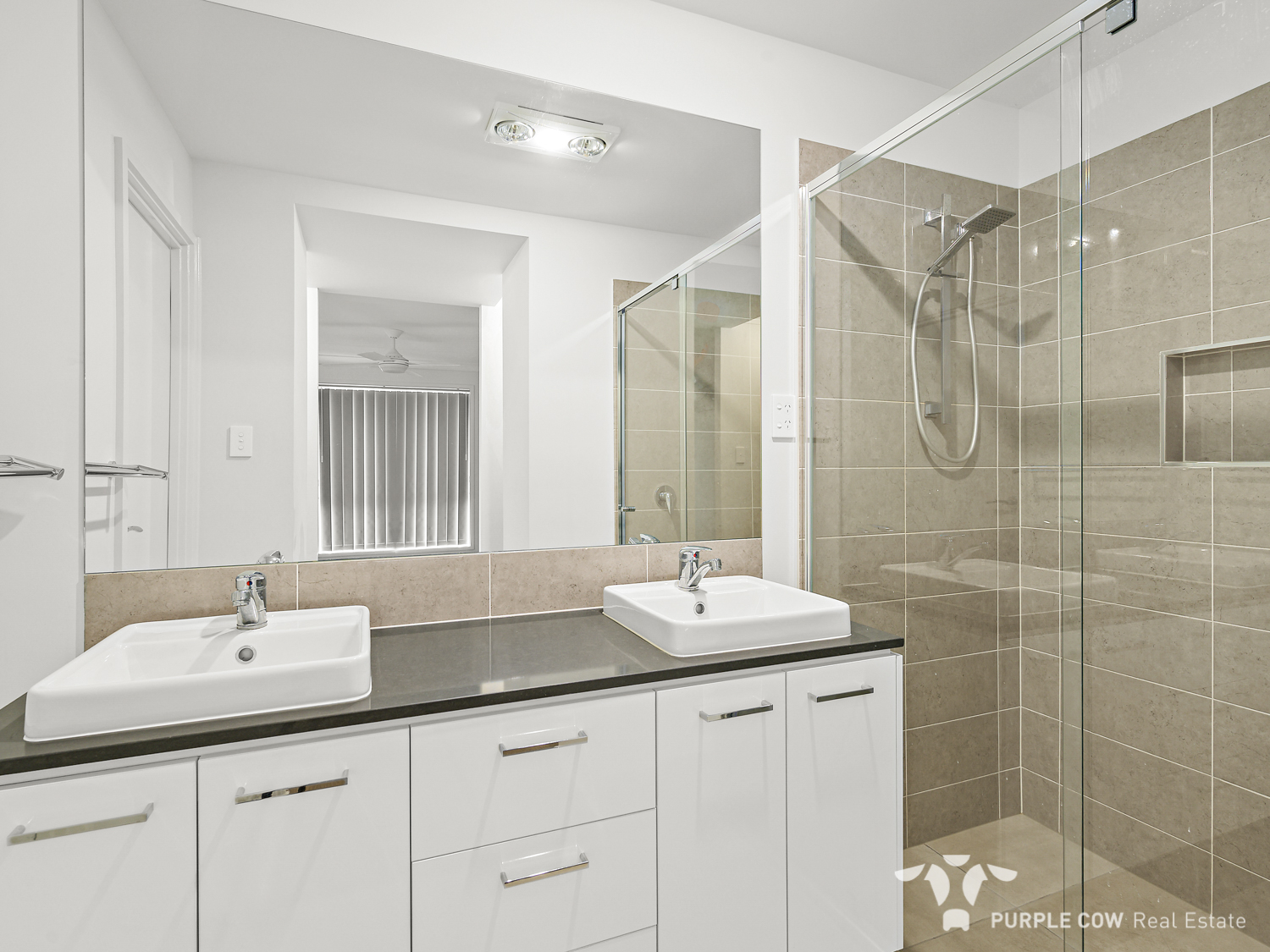 Rental: 16 Cairo Way, Spring Mountain, QLD, 4300 photo-1