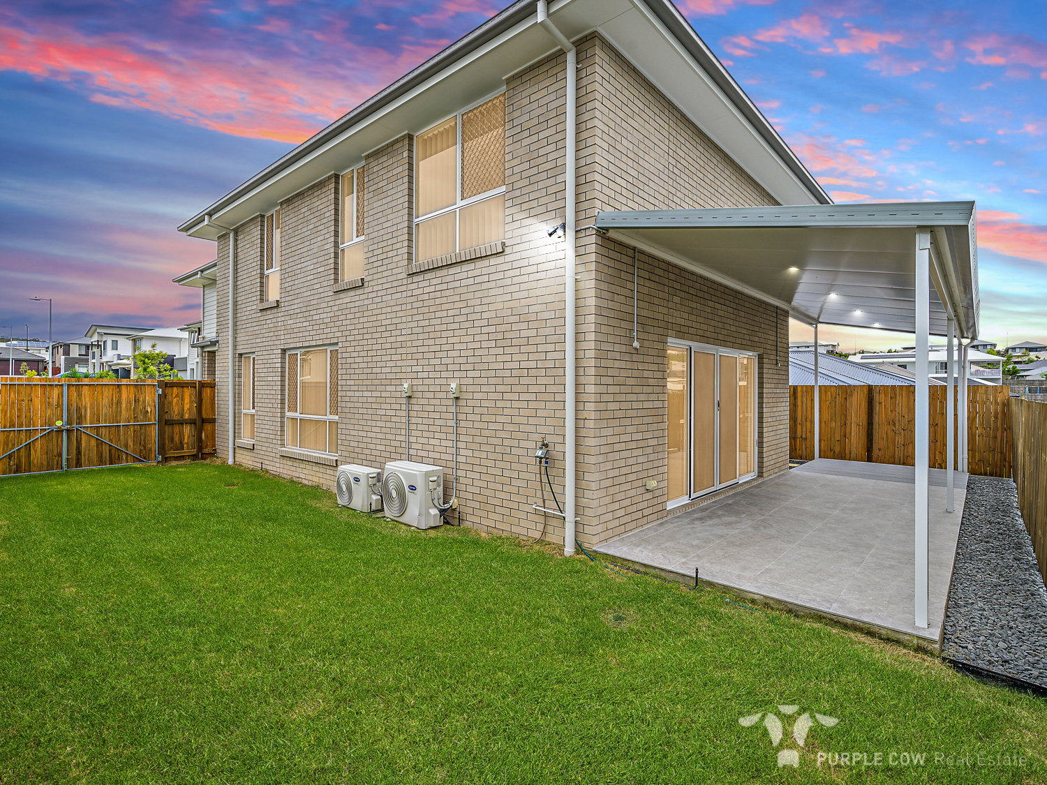 Rental: 16 Cairo Way, Spring Mountain, QLD, 4300 photo-8