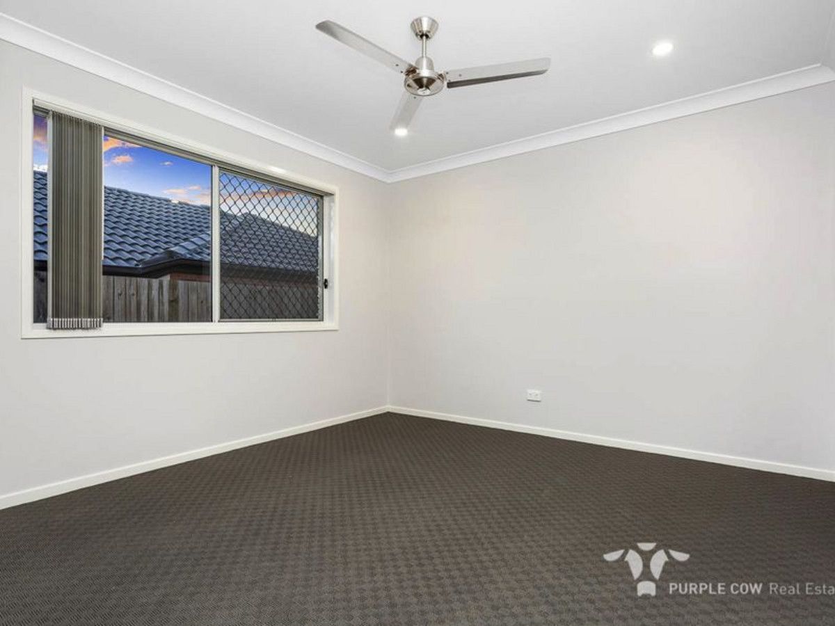 Rental: 27 Madeira Street, Springfield Lakes, QLD, 4300 photo-5